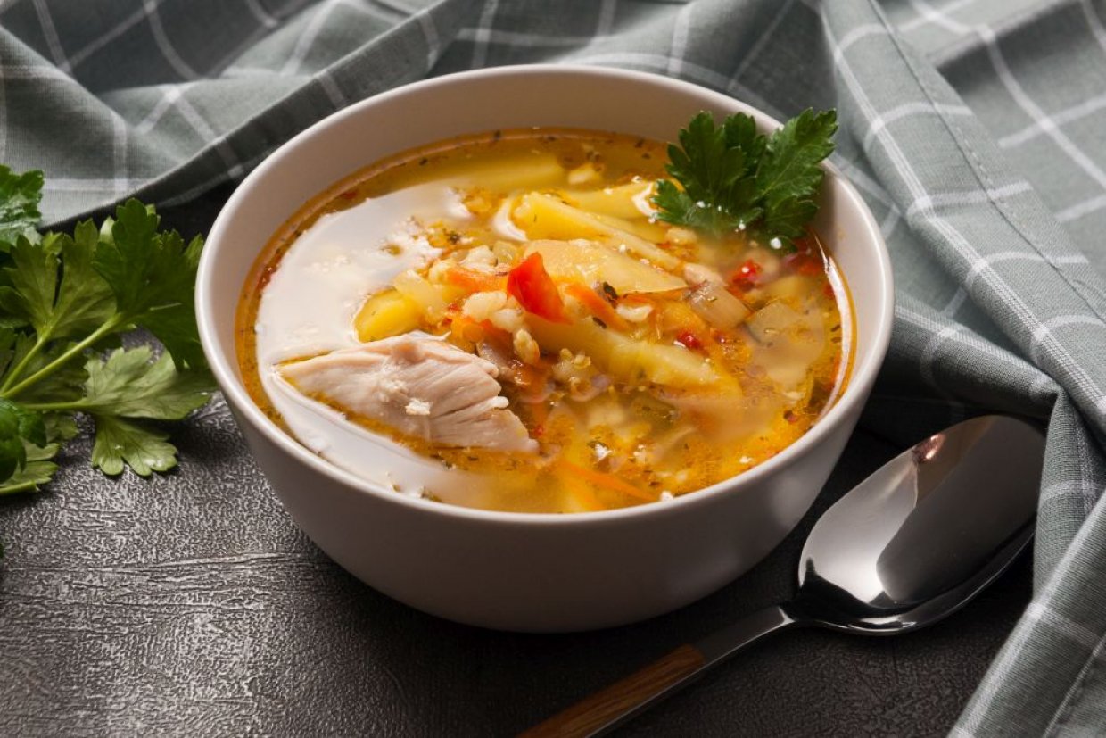 Классический рассольник с перловкой, огурцами и уткой Классический рассольник с перловкой, огурцами и уткой