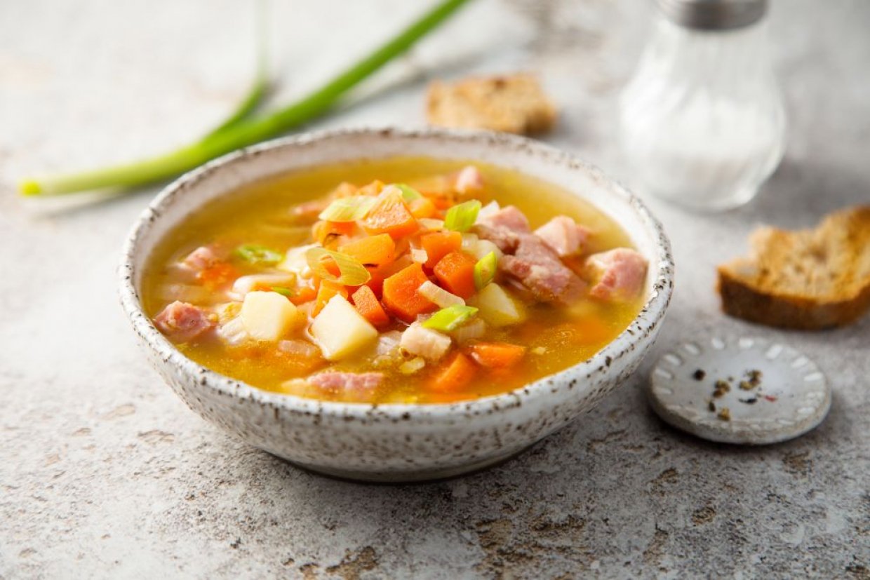 Гороховый суп с сосисками Гороховый суп с сосисками