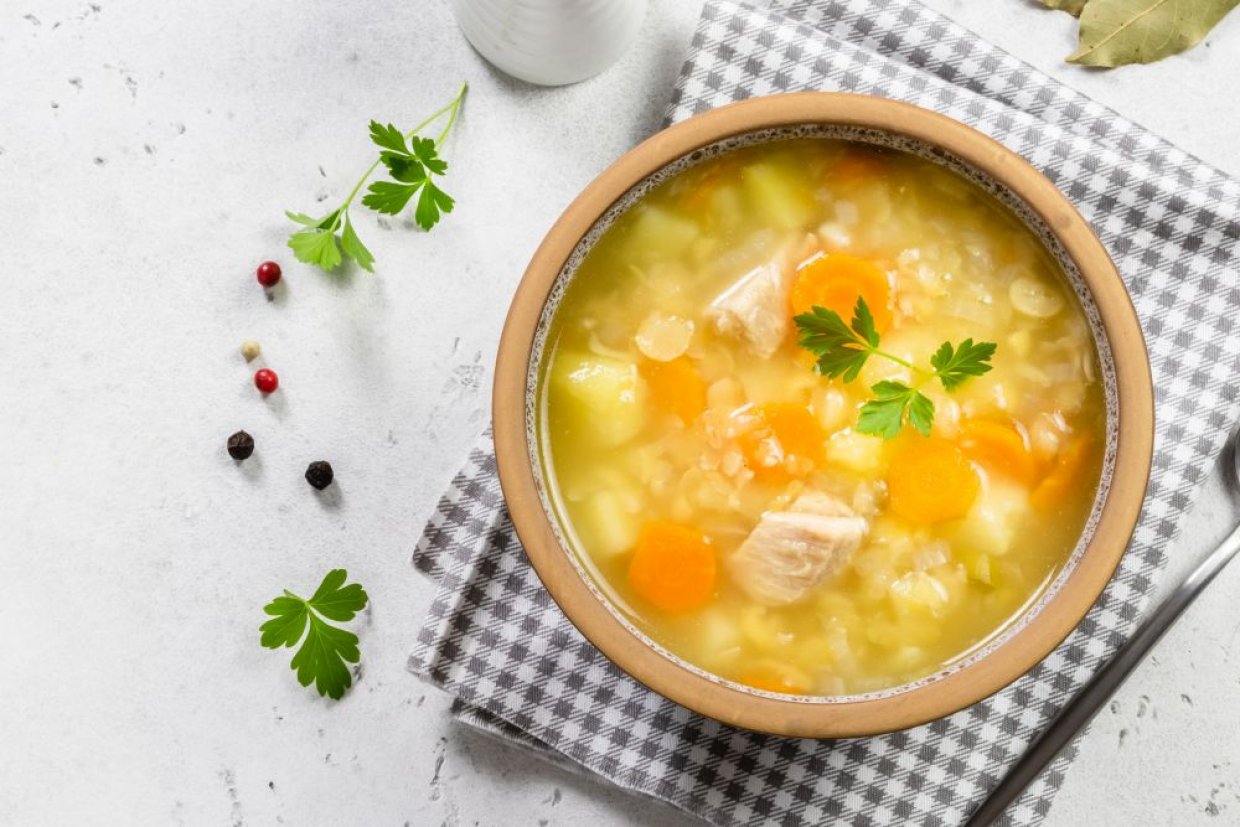 Суп с чечевицей, картофелем и мясом Суп с чечевицей, картофелем и мясом