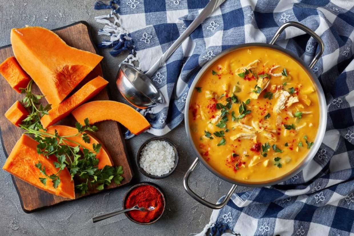 Классический тыквенный суп-пюре с курицей Классический тыквенный суп-пюре с курицей