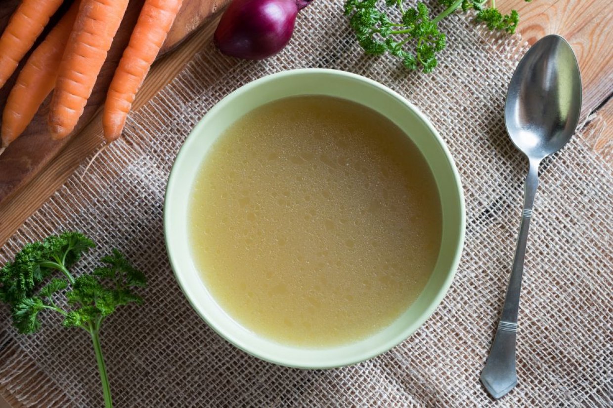Бульон из говядины и курицы Бульон из говядины и курицы