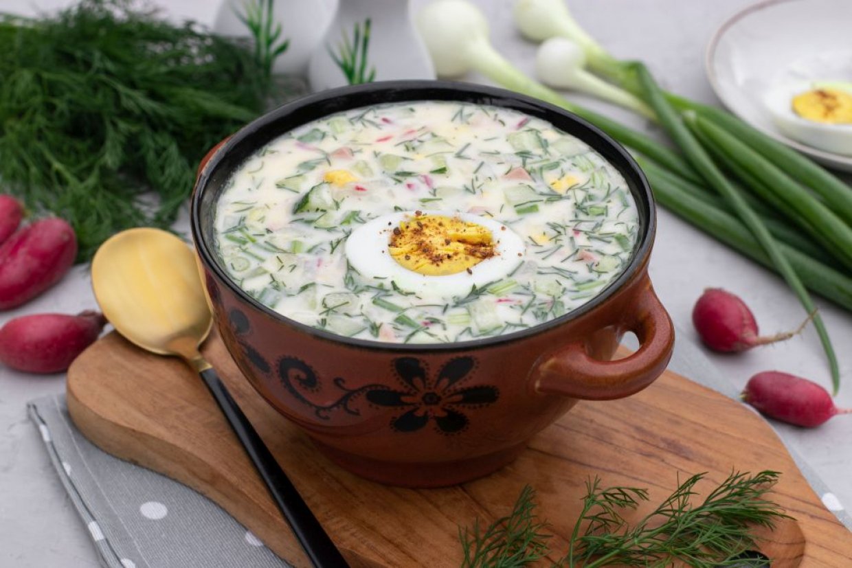 Классическая окрошка с колбасой Классическая окрошка с колбасой