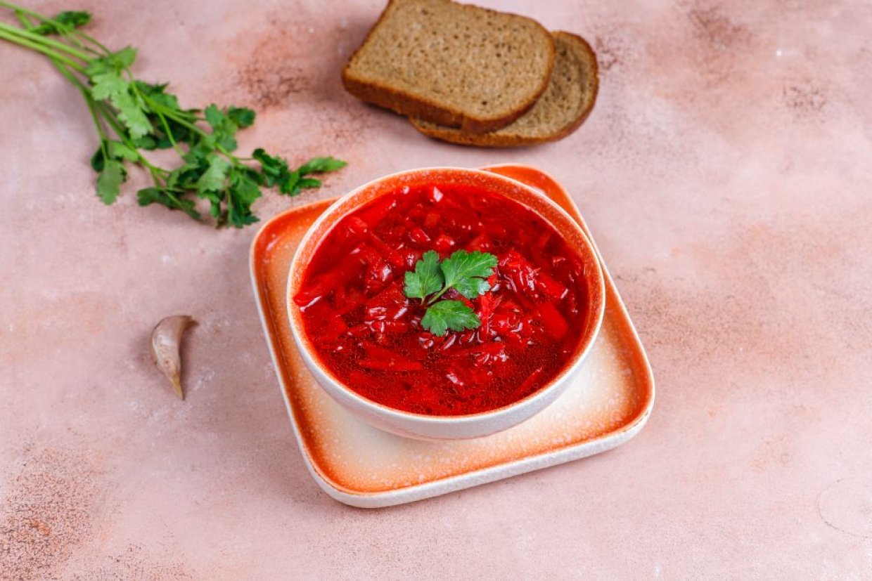 Свекольник на мясном бульоне Свекольник на мясном бульоне