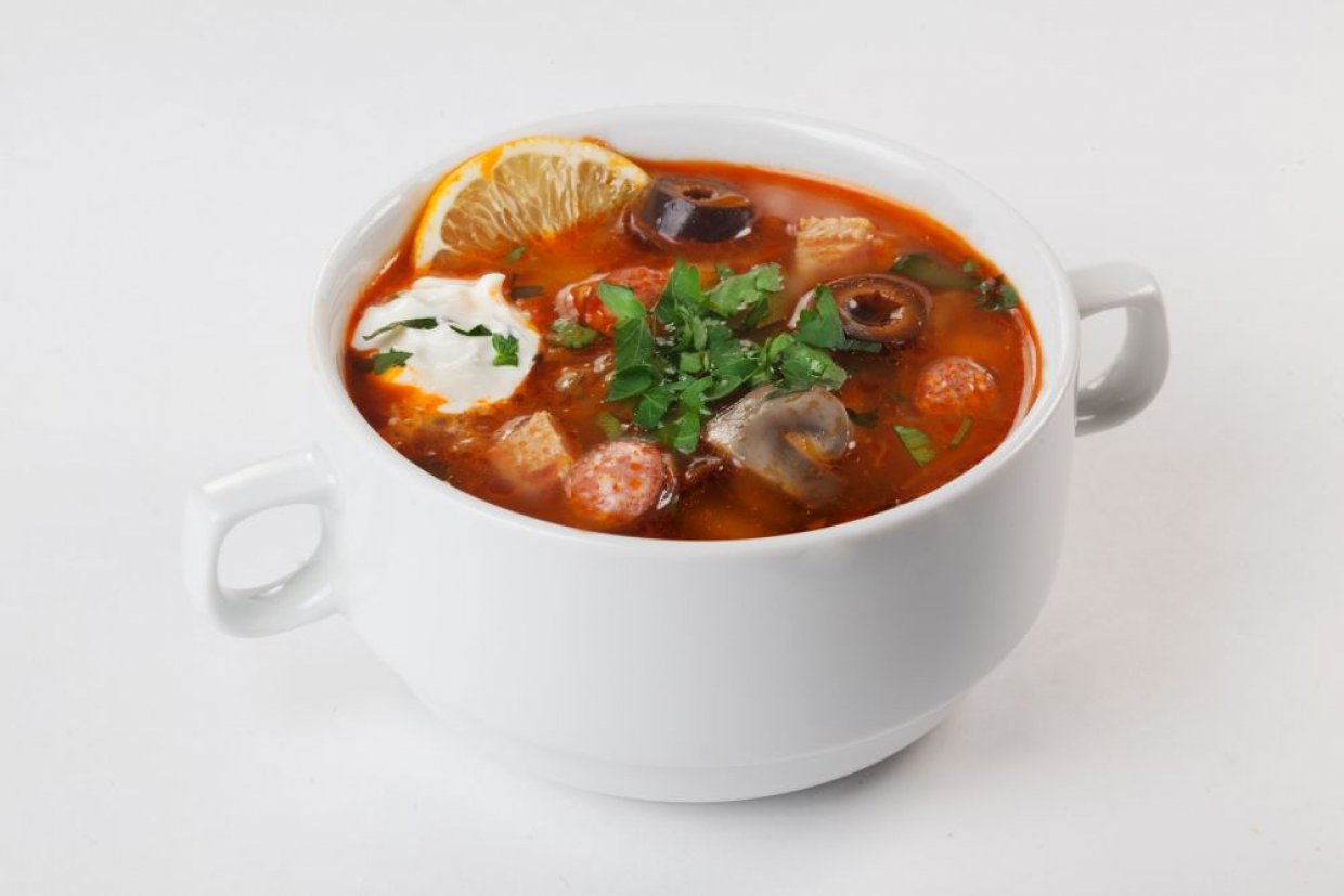 Солянка с мясом и грибами Солянка с мясом и грибами