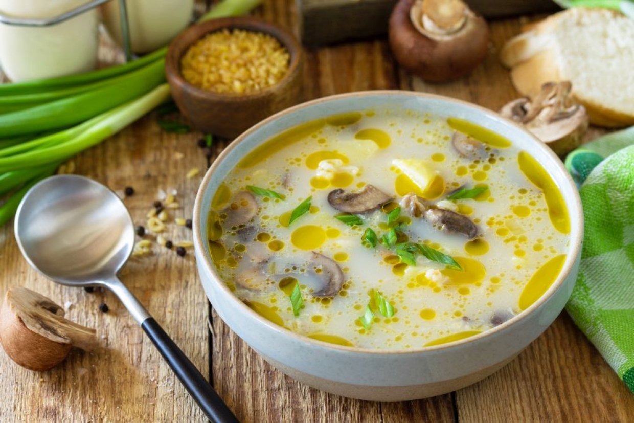 Сырный суп с шампиньонами Сырный суп с шампиньонами