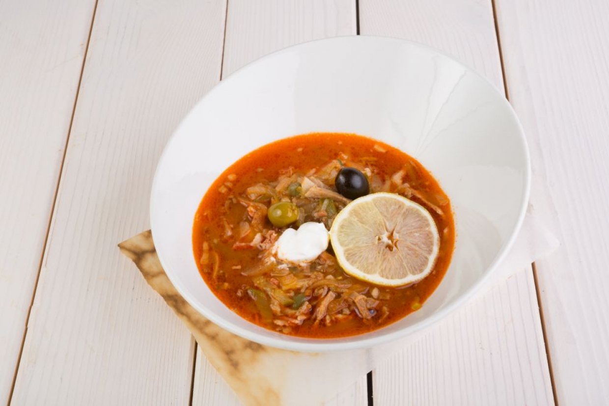 Солянка с тушенкой