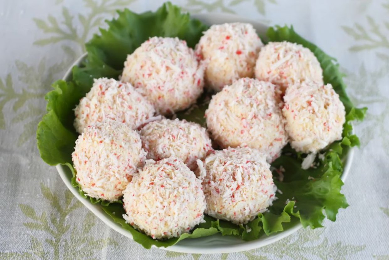 Крабовые шарики с сыром и чесноком Крабовые шарики с сыром и чесноком
