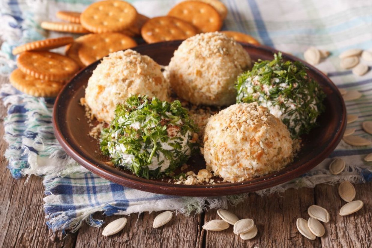 Сырные шарики с чесноком Сырные шарики с чесноком