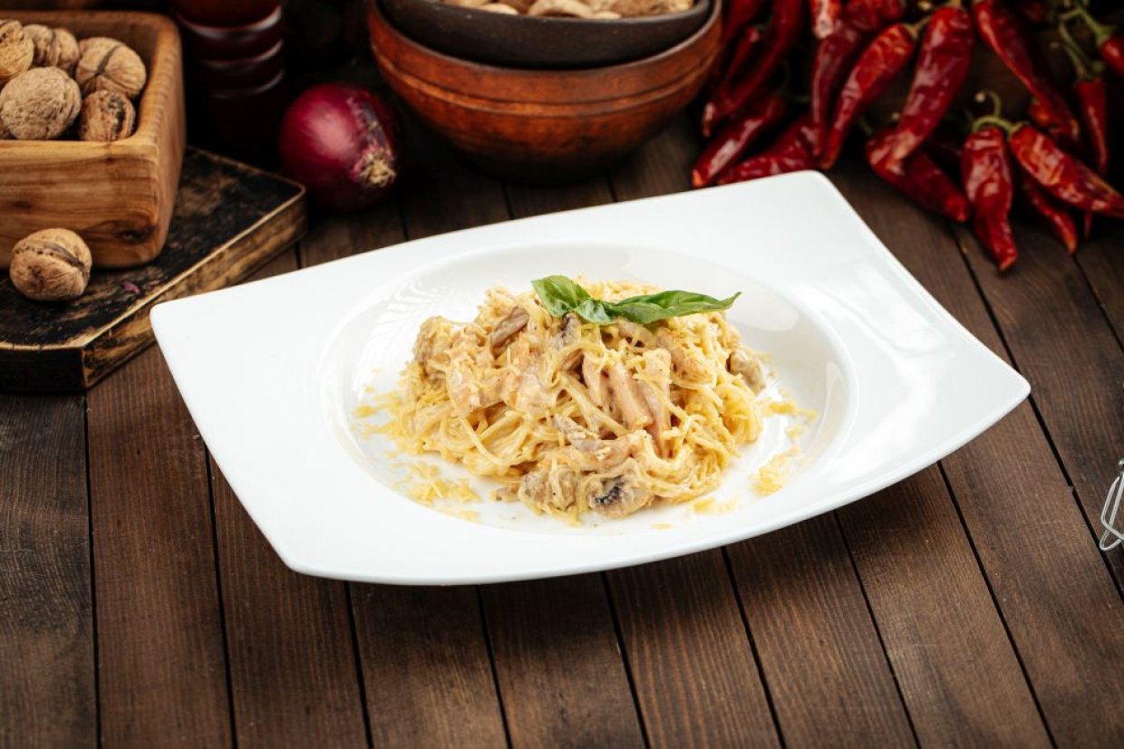 Паста карбонара с курицей Паста карбонара с курицей