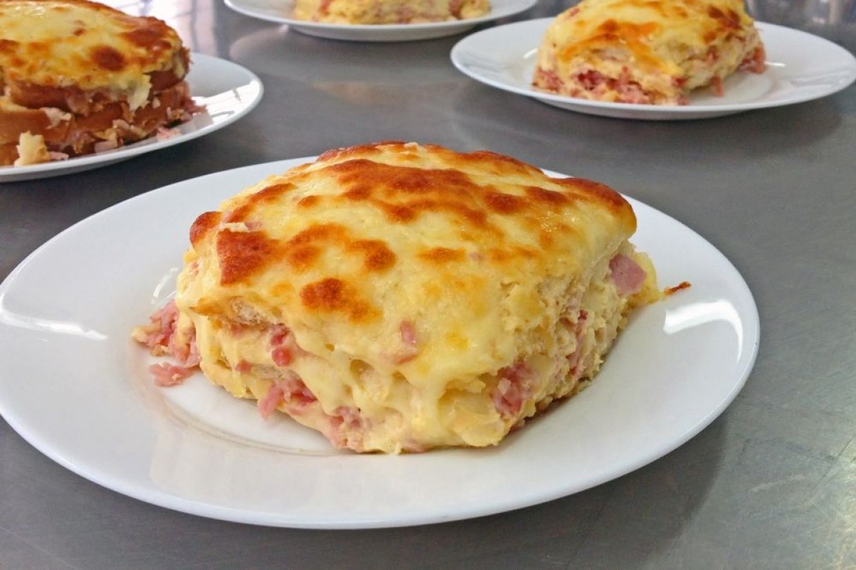 Лазанья с ветчиной и сыром Лазанья с ветчиной и сыром
