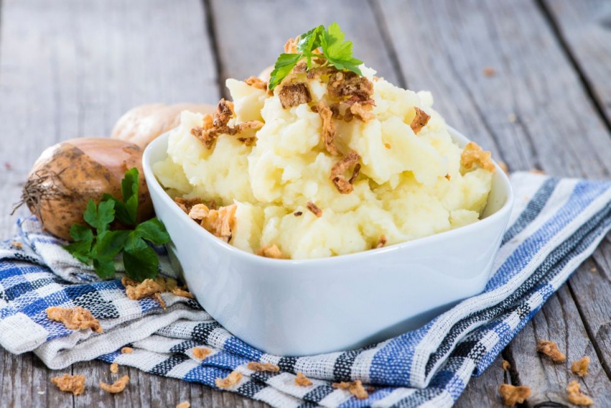 Картофельное пюре с жареным луком Картофельное пюре с жареным луком