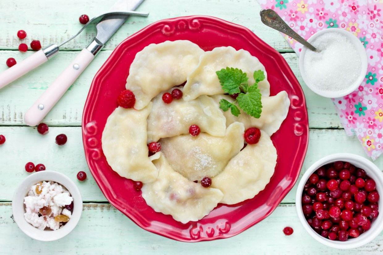 Вареники с брусникой Вареники с брусникой