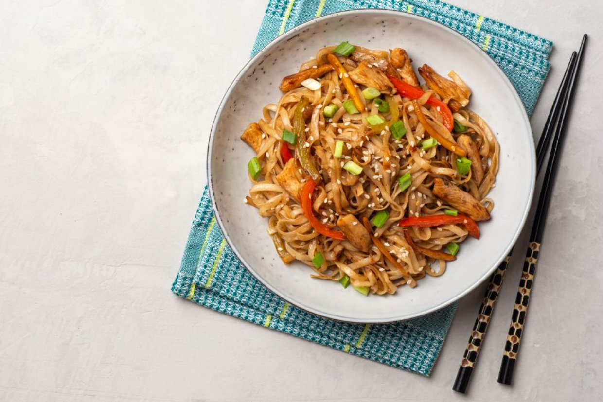 Лапша удон с курицей Лапша удон с курицей