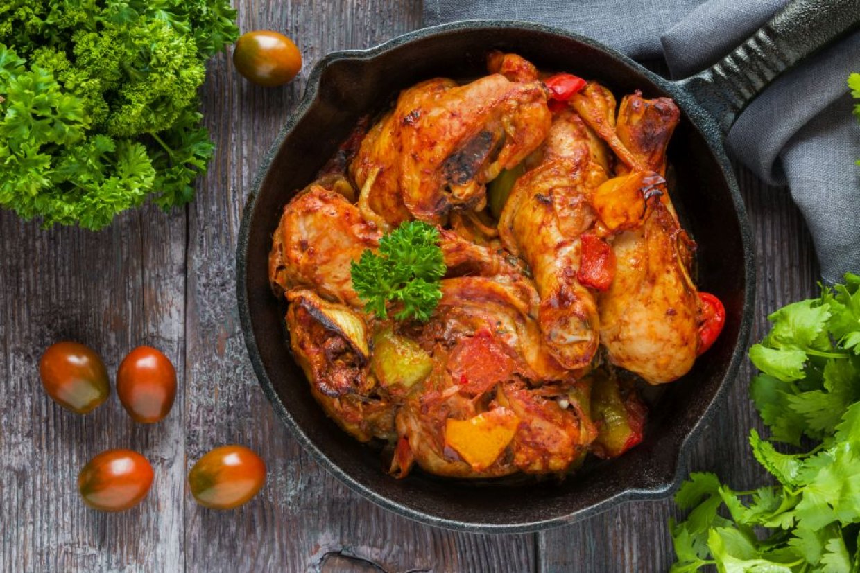 Чахохбили из курицы по-грузински на сковороде Чахохбили из курицы по-грузински на сковороде
