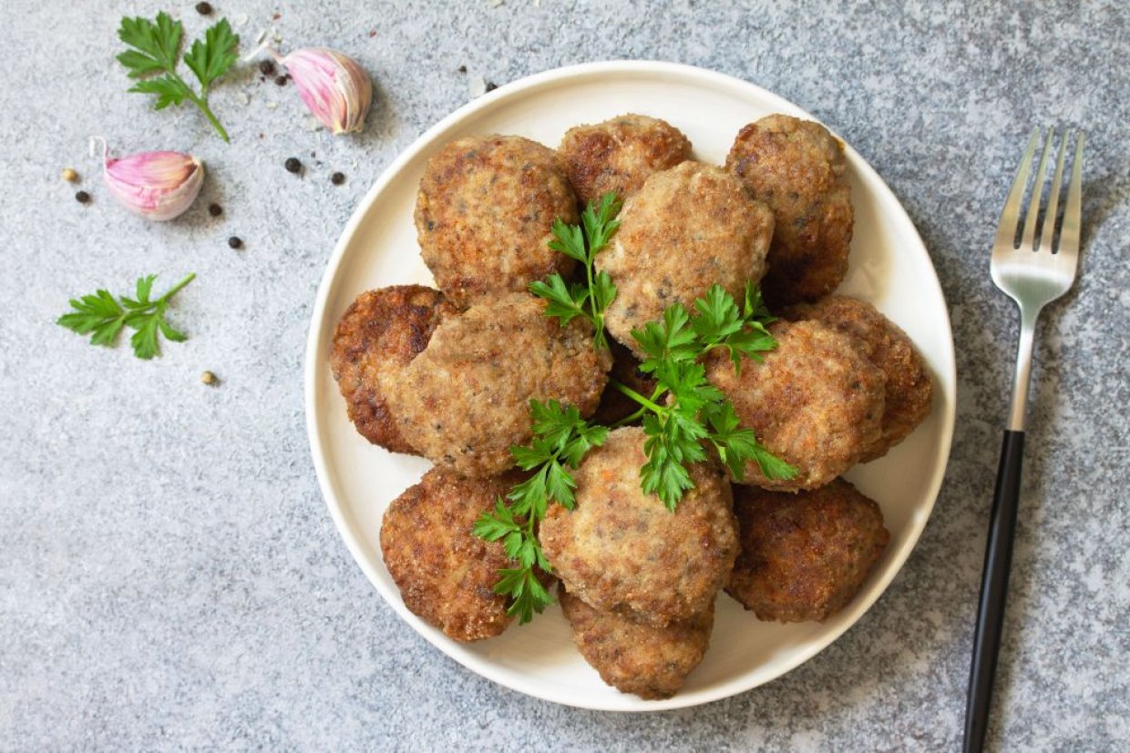 Котлеты из индейки с овощной начинкой