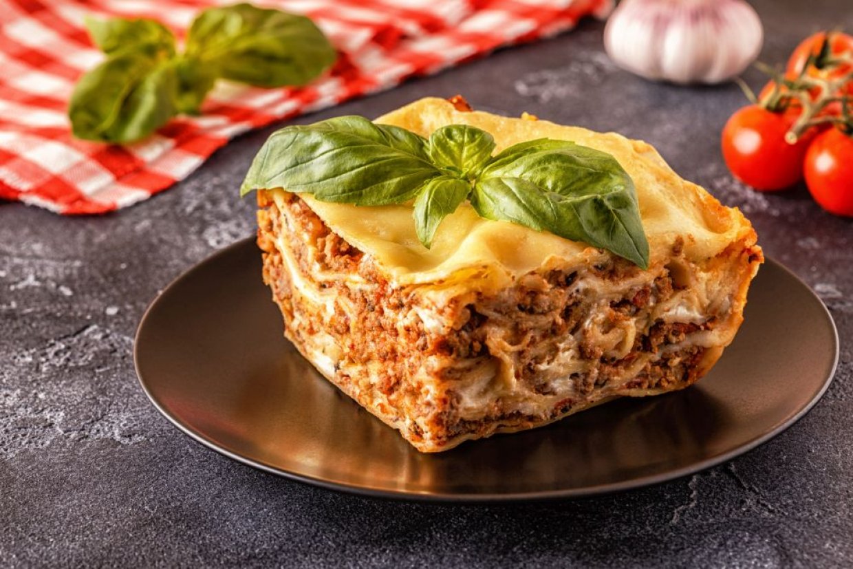 Лазанья болоньезе с мясным соусом Лазанья болоньезе с мясным соусом