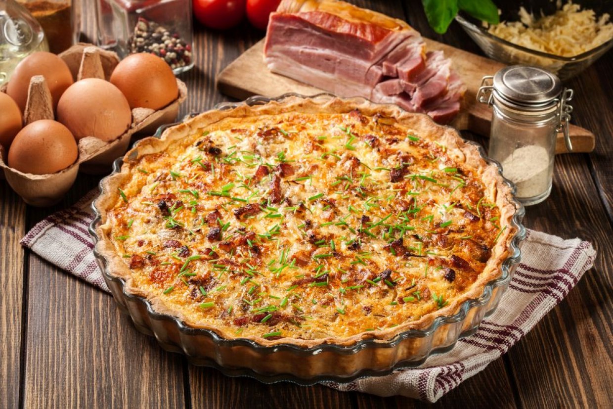 Киш с беконом и твердым сыром Киш с беконом и твердым сыром