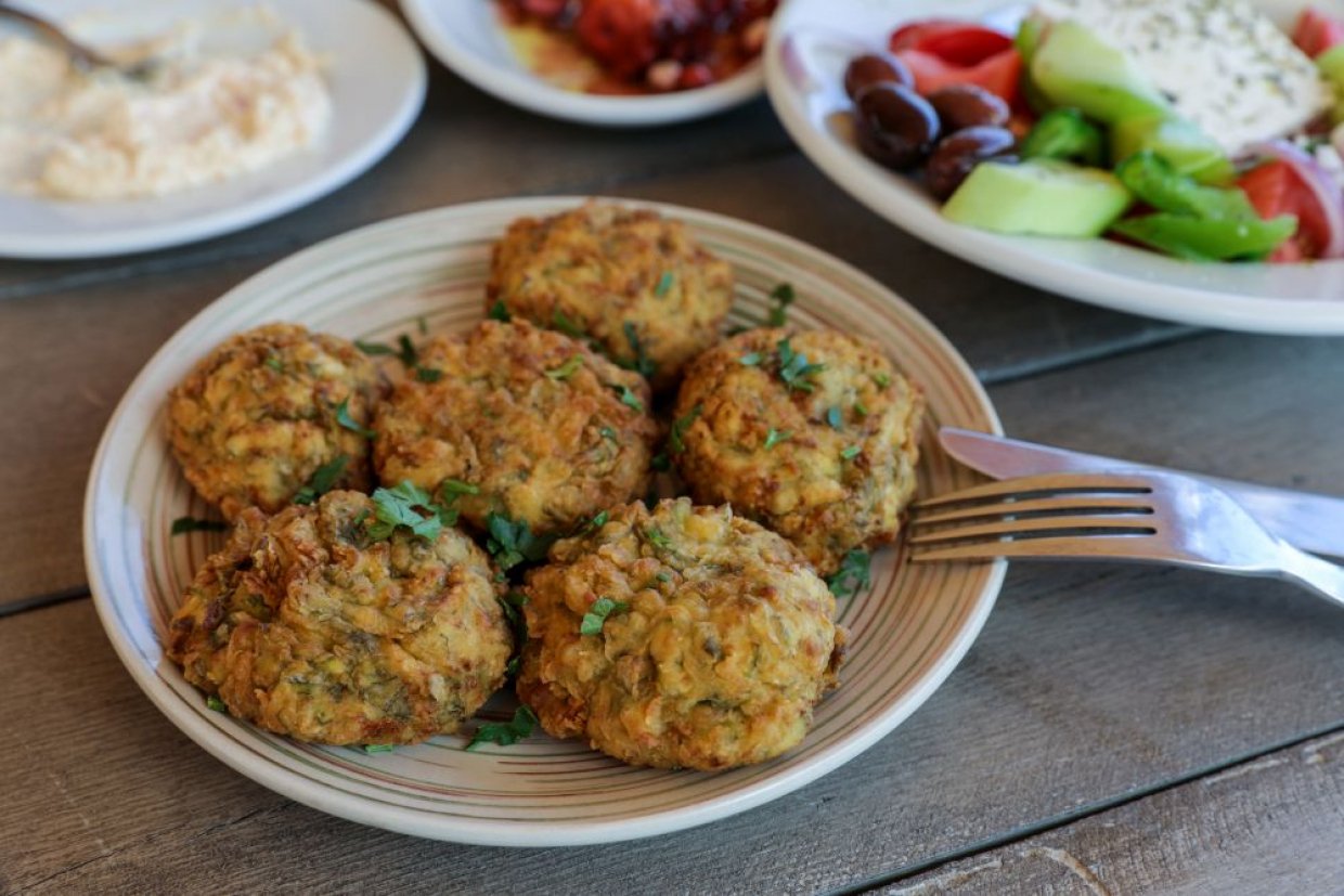 Котлеты из куриной грудки с добавлением кабачка и зелени Котлеты из куриной грудки с добавлением кабачка и зелени
