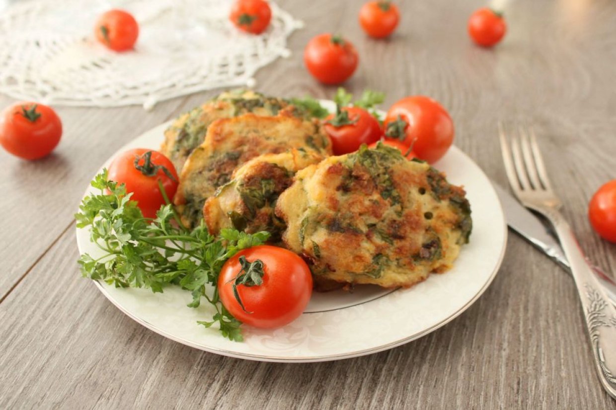 Котлеты из куриной грудки с добавлением шпината и сыра фета Котлеты из куриной грудки с добавлением шпината и сыра фета