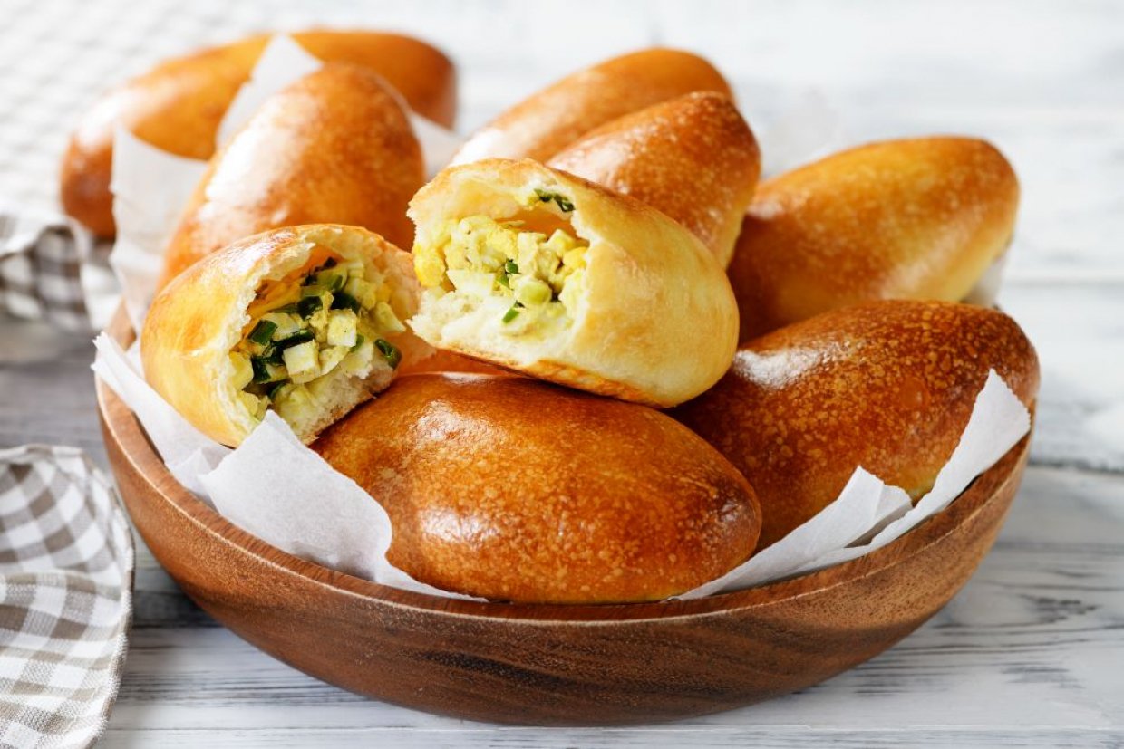 Пирожки со щавелем и яйцом