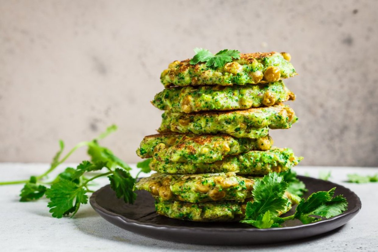 Оладьи из цветной капусты и брокколи