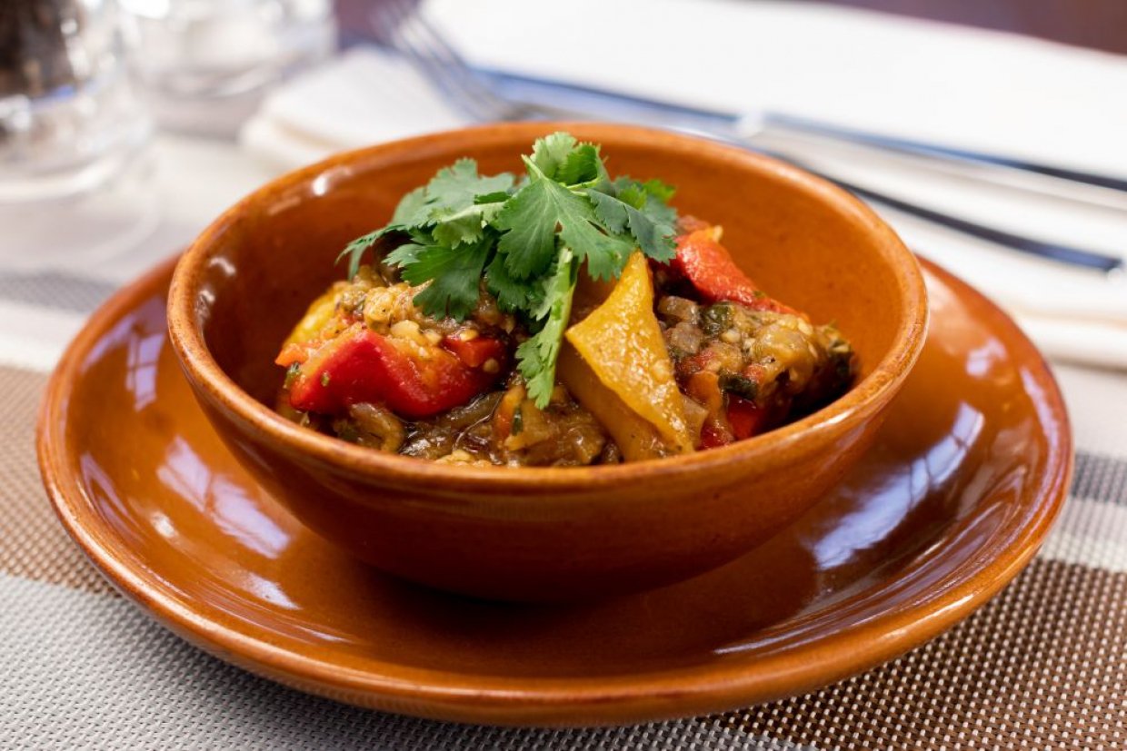 Аджапсандал на сковороде