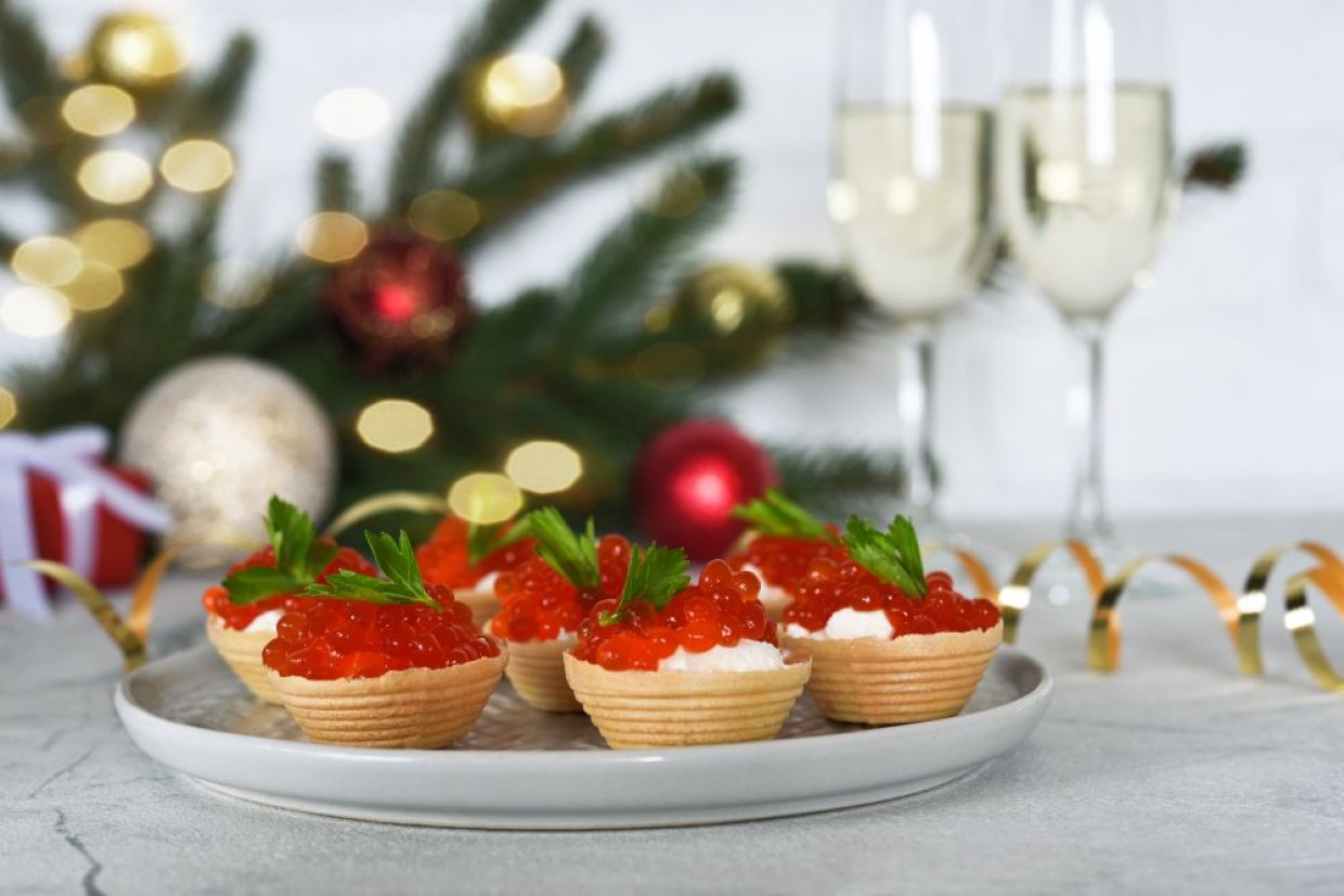 Тарталетки с икрой и сливочным сыром на Новый год