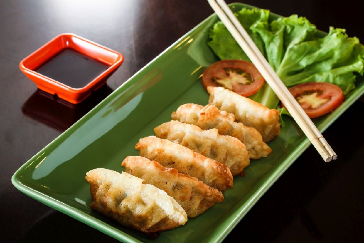 Японские гедза с капустой и свининой