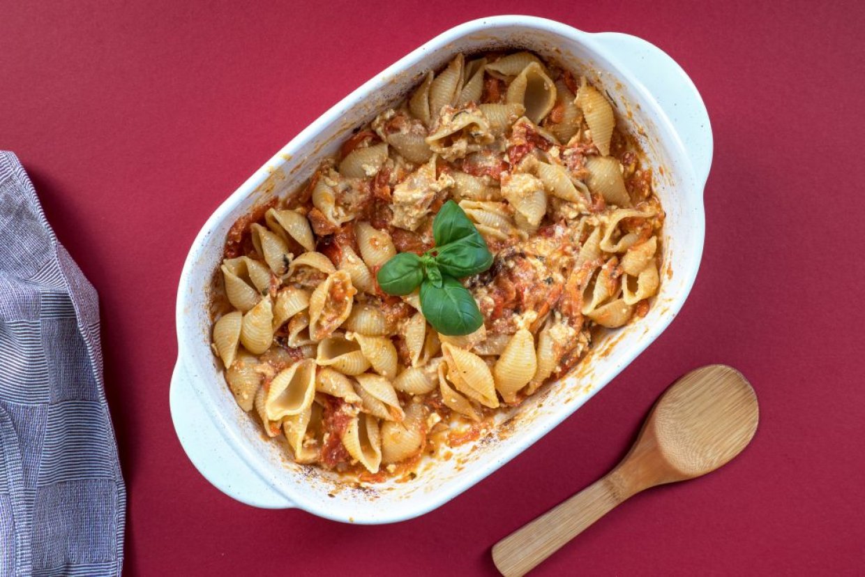 Паста с запеченным томатами черри и сыром фета